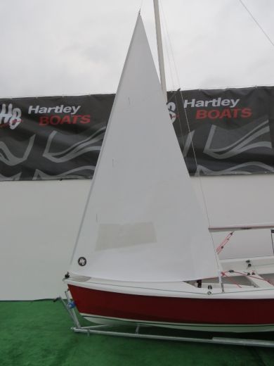 Hartley Boats Wanderer Helyar Flexible Reefing Spar System
